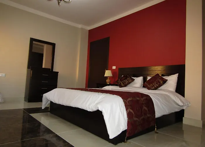 Petra Monastery Tourist Hotel